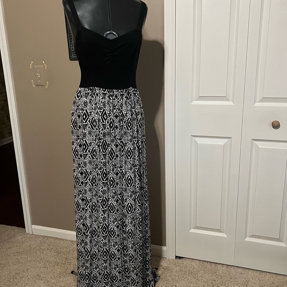 ❤️ 2 items for $10. Mudd Maxi Sundress Size Large - Picture 1 of 4